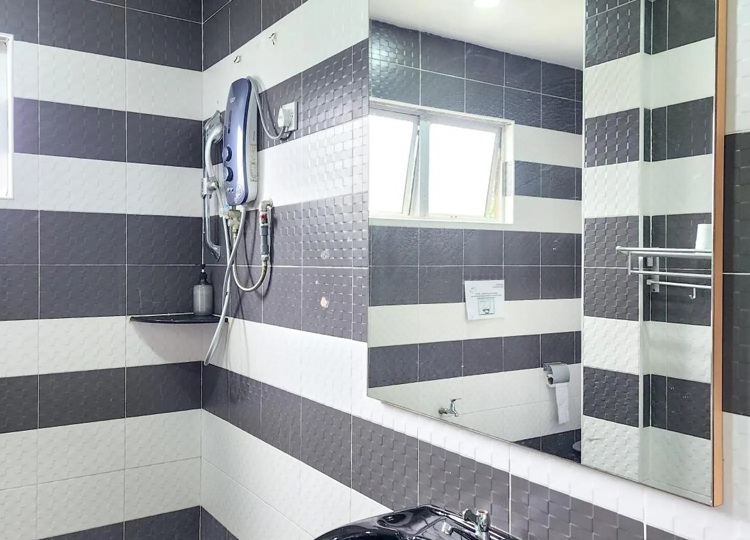 Kempas -- 32 Pax Semid, Near Paradigm Mall Jb Johor Bahru Vakantiehuis
