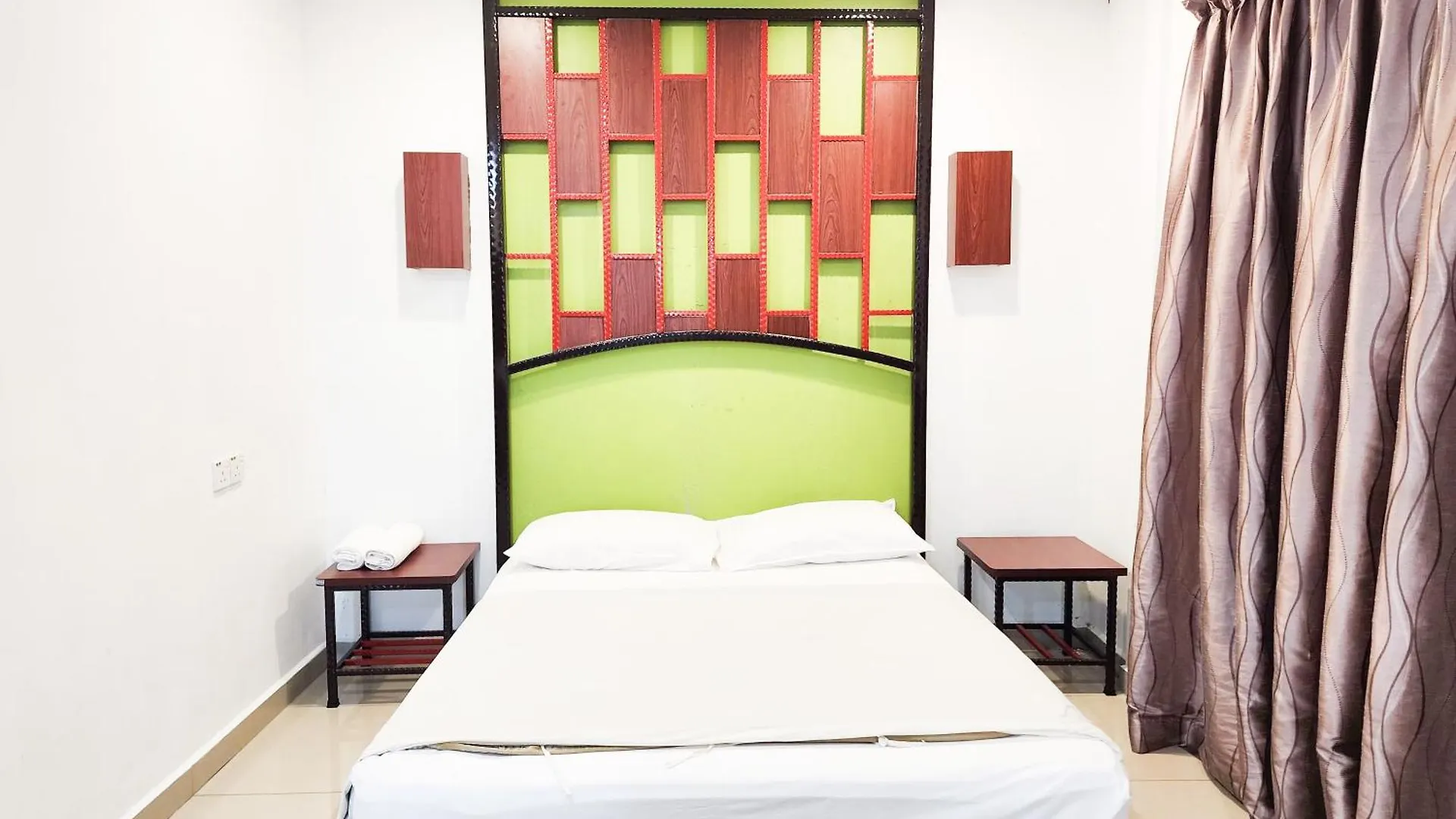 Kempas -- 32 Pax Semid, Near Paradigm Mall Jb Johor Bahru Vakantiehuis